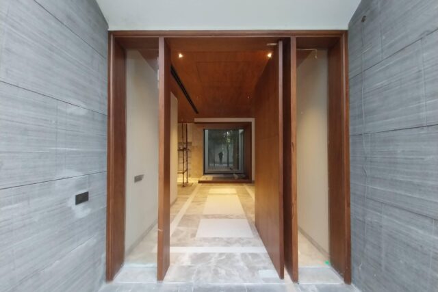 6 Bedroom Farm house in Radhey Mohan Drive, Delhi